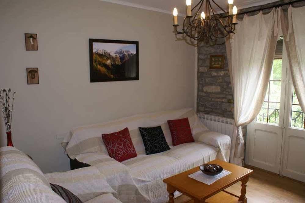 Casa Martin Ordesa Guest House Sarvise Bagian luar foto